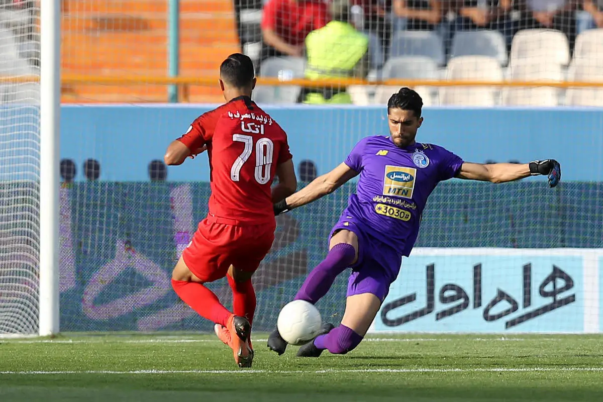 حسینی مقصر باخت استقلال در دربی