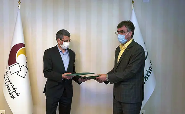 سامانه احراز هویت غیرحضوری سجام در شعب بانک کارآفرین رونمایی شد
