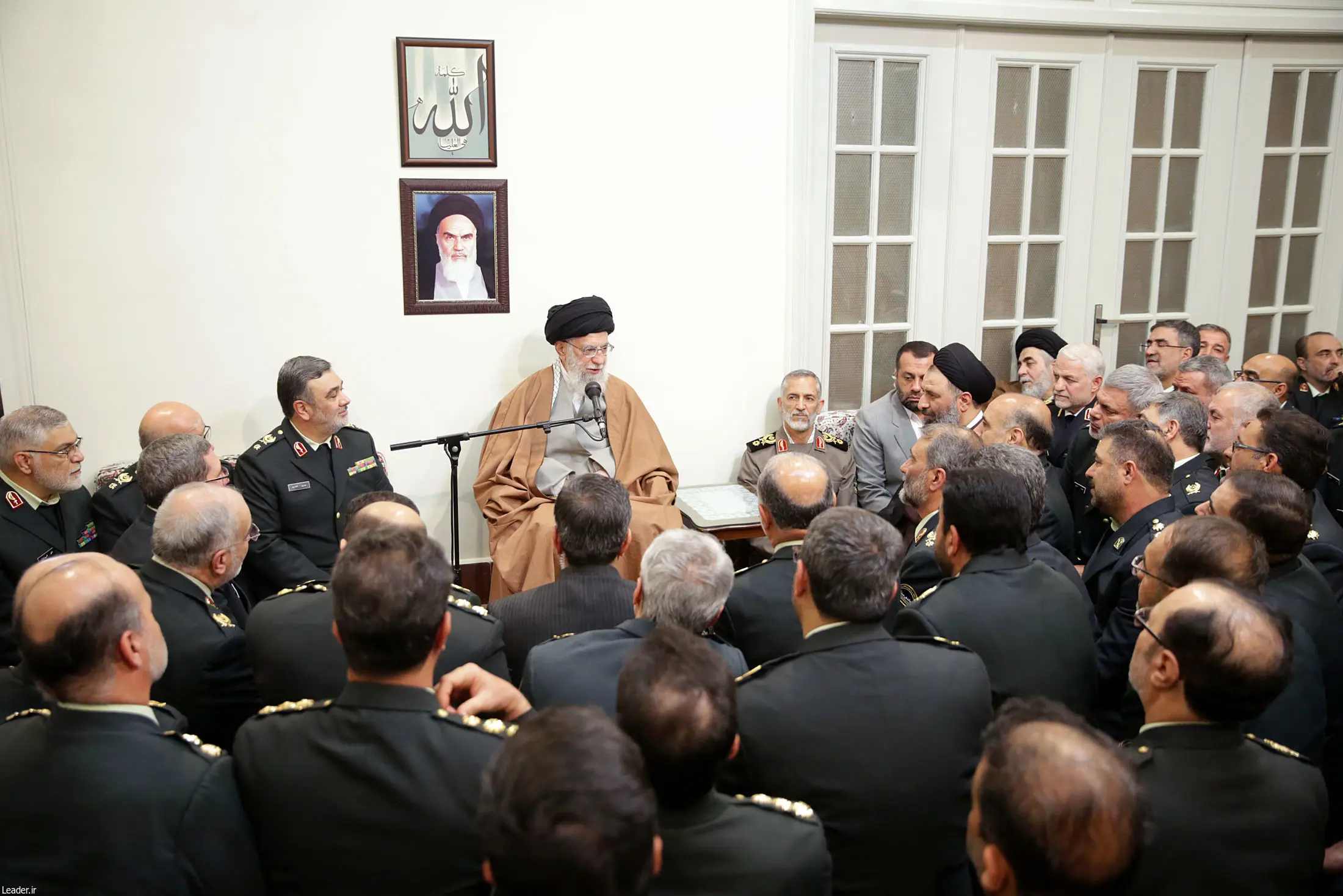 با عوامل ناامن‌کننده فضای مجازی برخورد جدی کنید