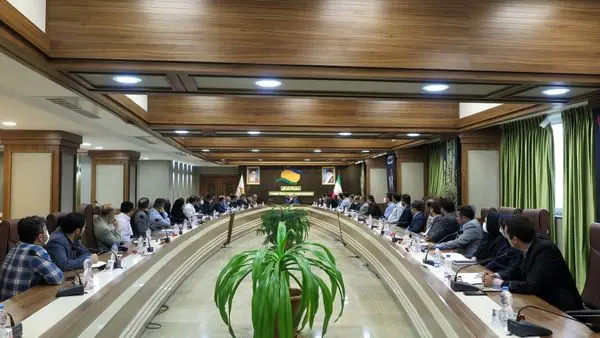 سلامت اداری و خدمت رسانی به مردم از وظایف کارکنان منطقه آزاد انزلی باشد