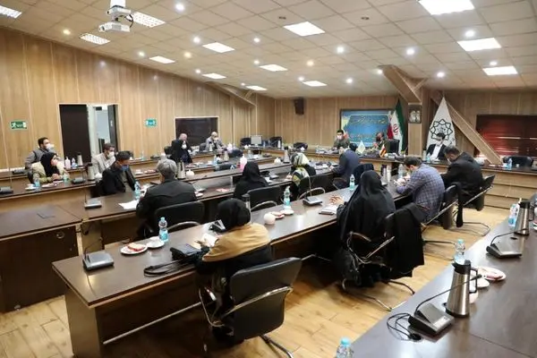 هویت بخشی به محلات شهرداری منطقه۱۳ با تاکید بر نقش مدیران محلات