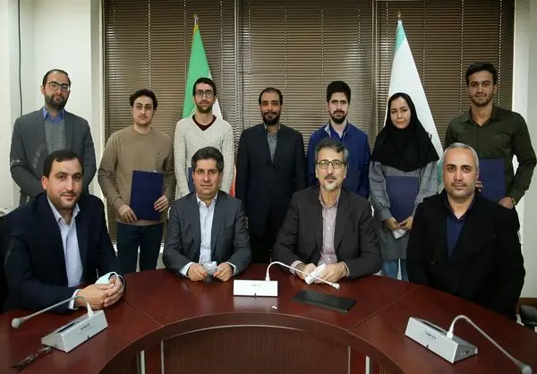 تقدیر همراه اول از پایاننامههای برتر سیزدهمین جشنواره روز پروژه