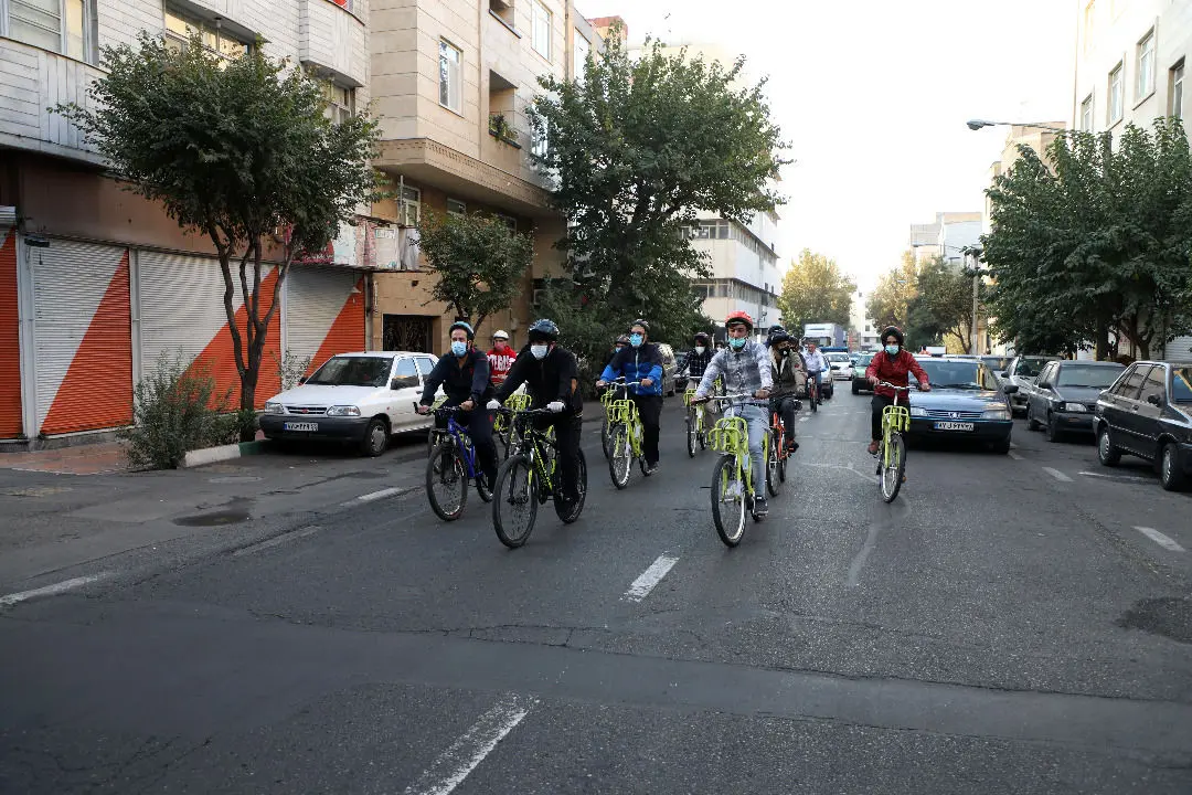 پیوستن دانشجویان خارجی به پویش سه شنبه های بدون خودرو در منطقه ۱۳ 

