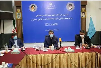 باید چرخه های خلق فقر از طریق سیاستهای کلان اقتصادی متوقف شود