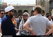 حضور مهمانان کنفرانس وحدت در حرم حضرت معصومه(س)

