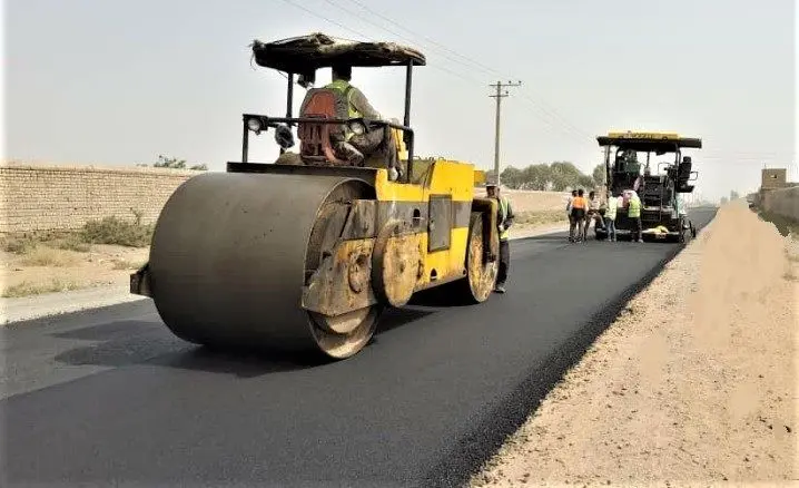 اجرای طرح بهسازی درمحورهای روستایی دهستان قمرود بخش مرکزی قم 

