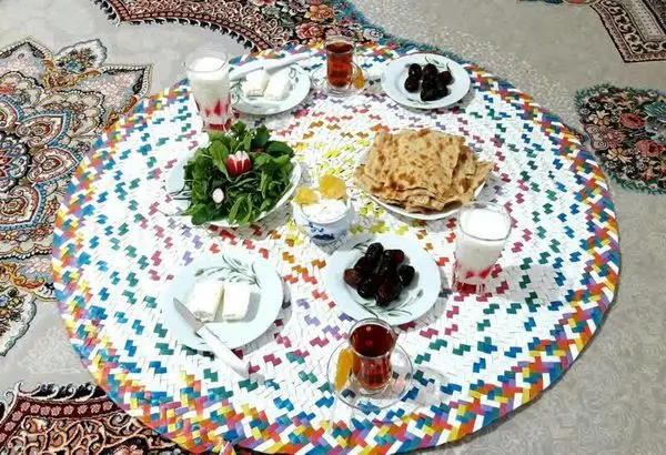 سفره های مادرانه ویژه روزه اولی های خانواده معزز ایثارگران منطقه 19