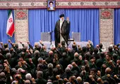 تصویر کمتر دیده‌شده از دیدار احمدی‌نژاد با امام(ره) در بهمن ۵۷