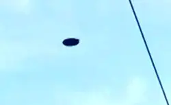 
عکسی که یک راننده از موجودی فرازمینی و مرموز تهیه کرد + عکس
