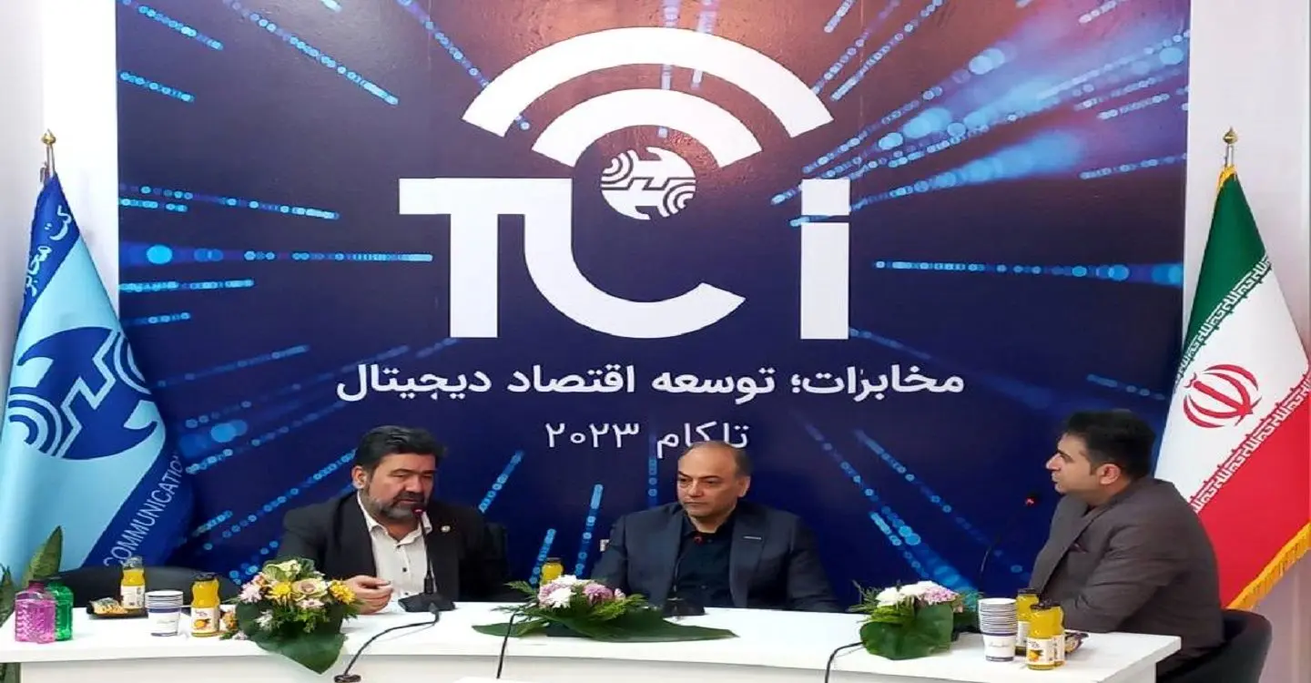 دکتر زارعیان ارتباط با شرکت های دانش بنیان از اهداف برگزاری نمایشگاه است

