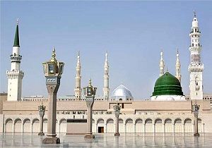 
قابی ماندگار از سه مداح اهل بیت در صحرای عرفات +عکس
