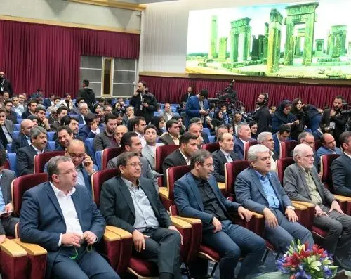 نمایشگاهی بی نظم، مدیرانی غایب