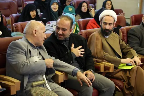 هم‌اندیشی نخبگان علمی و فرهنگی محله سعادت آباد در برج میلاد