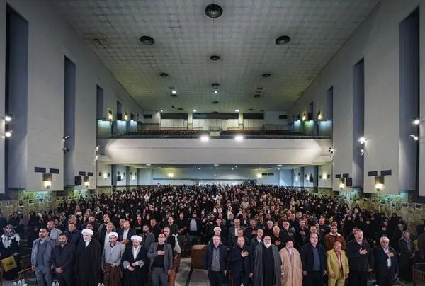 مراسم گلریزان و بزرگداشت شهدای جبهه مقاومت اسلامی با حضور شهروندان منطقه 3 در حسینیه ارشاد برگزار شد