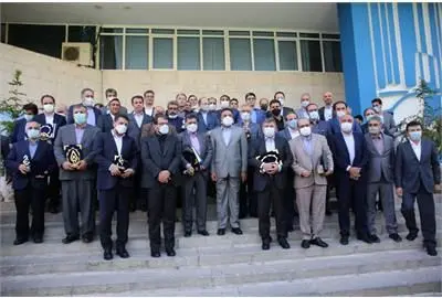 با حضور وزیر تعاون، کار و رفاه اجتماعی؛ مدیران و شرکت های برتر "جهش تولید" و "بهره وری" معرفی شدند