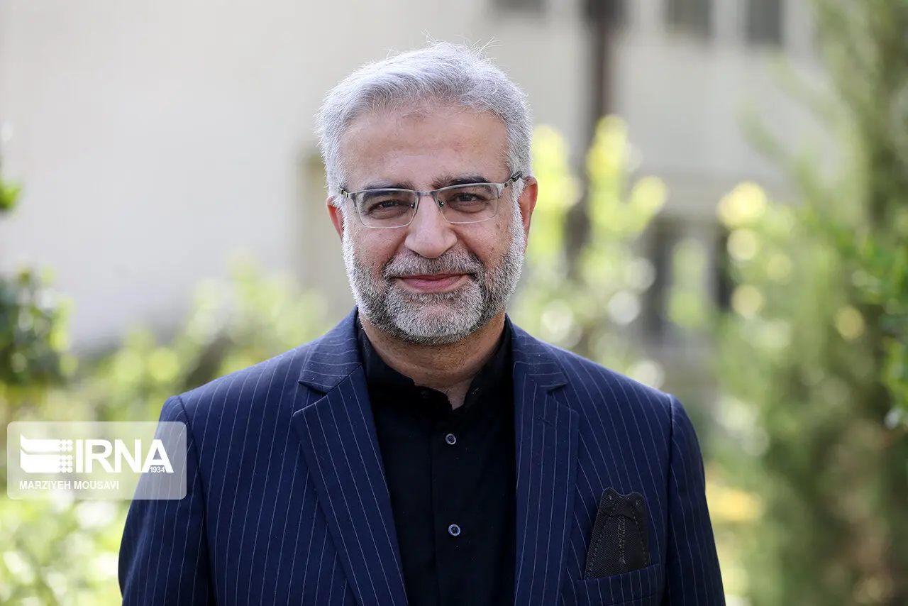 پاسخ زاهدی وفا به شایعه دو تابعیتی بودن فرزندانش