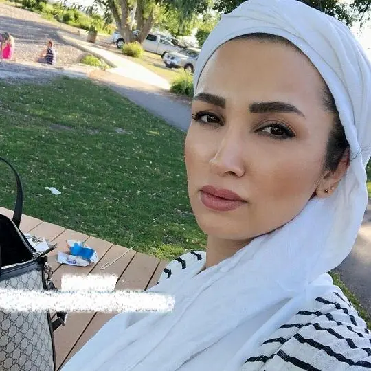خیابان گردی روناک یونسی در کانادا+عکس