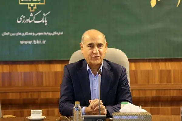 بانک کشاورزی با الهام از فرهنگ بسیجی در مسیرتوانمندسازی و تقویت اقتصاد کشور و حمایت از تولید داخلی تلاش می کند
