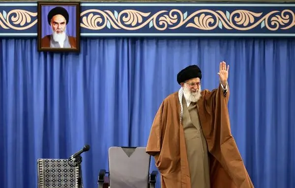 در کنار ریزش های انقلابی، رویش چند برابری داریم