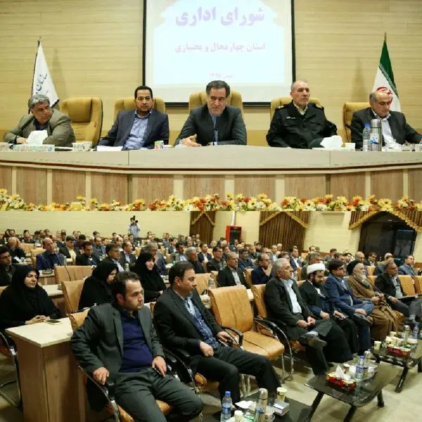 منتقدین به دستاوردهای نظام نیز توجه کنند