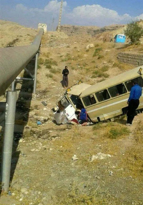 سانحه تصادف مینی بوس حامل دانش آموزان +عکس