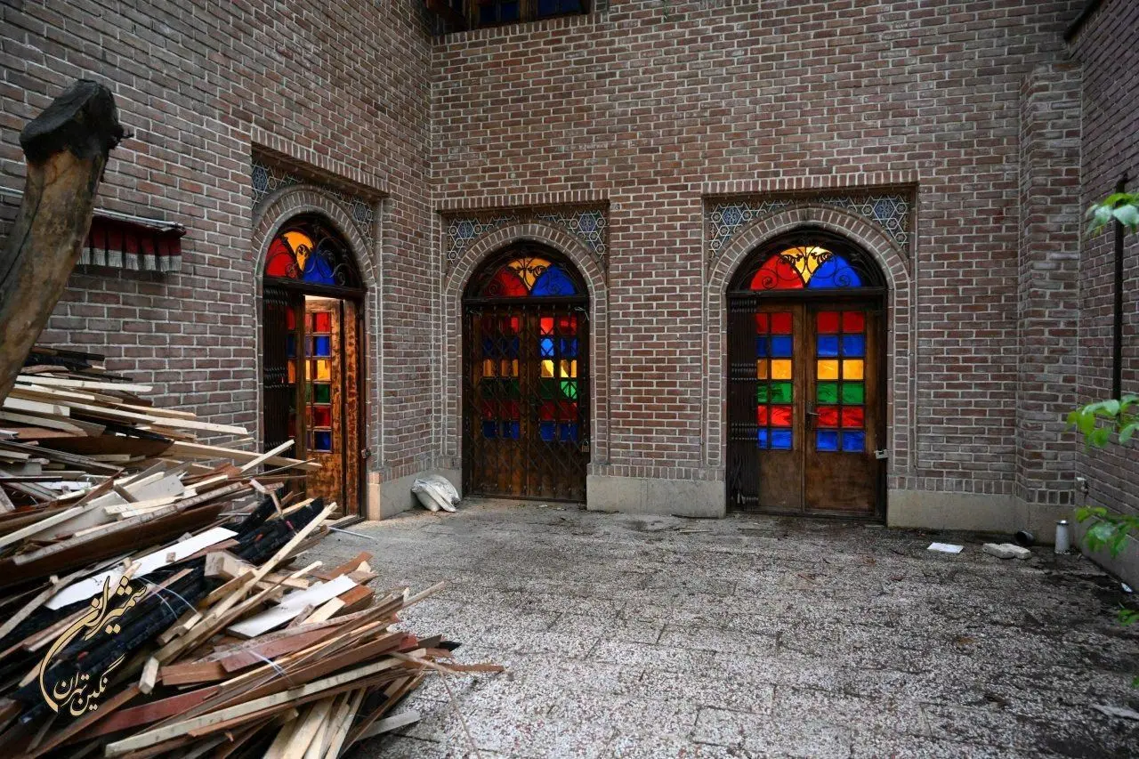 بازدید شهردار منطقه یک از ساختمان تعیین شده برای ایجاد خانه موزه دکتر حسن حبیبی