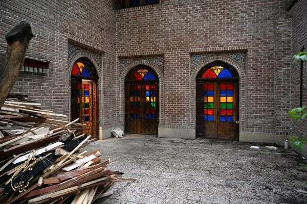 بازدید شهردار منطقه یک از ساختمان تعیین شده برای ایجاد خانه موزه دکتر حسن حبیبی