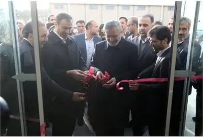 استخر کارگری فارسان با حضور مرتضوی افتتاح شد


