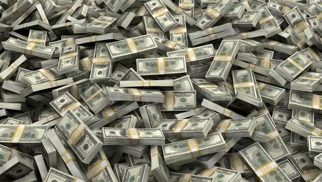 آیا الان وقت خریدن دلار است ؟
