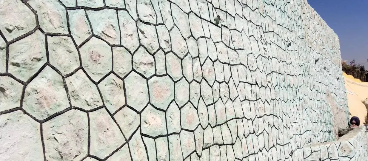 بوستان پرواز با احداث دیوار سنگی ایمن شد

