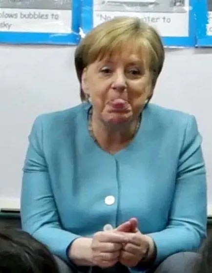 حرکت ناشایست خانم سیاستمدار! +عکس