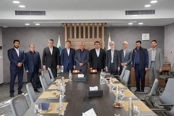نجارزاده: بانک ملی ایران خود را متعهد به پشتیبانی از بخشهای زیربنایی میداند