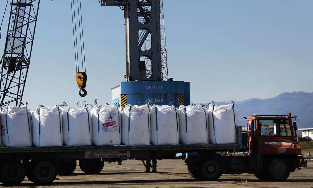 ورود بیش از ۳۸۰ هزار تن بار به بندرخشک پیشگامان از ابتدای سال جاری

