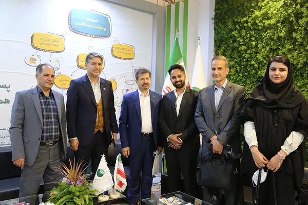 بازدید مدیر شرکت تجاری 22Briks LLP هند از غرفه پست بانک ایران در اینوتکس 2022 و مذاکره برای ایجاد همکاری مشترک