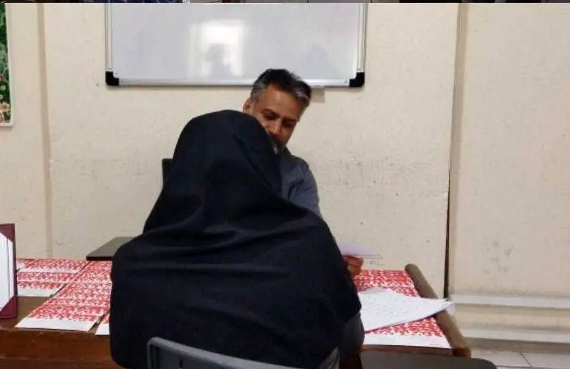 توزیع کارت های حمایتی ویژه افراد کم برخوردار و نیازمند منطقه۱۳