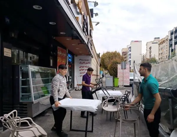 جمع آوری سد معبرهای غیر مجاز در معابر شهری منطقه یک