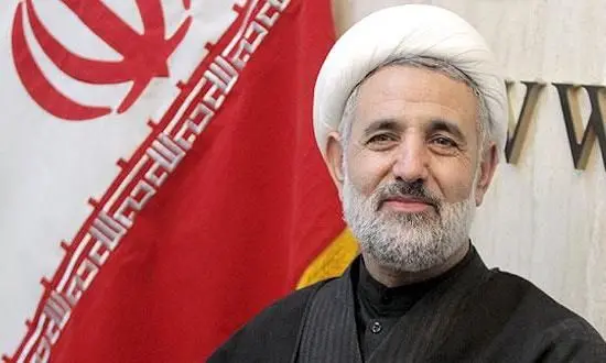  تقویت و توسعه دانشگاه صنعتی قم در تقویت زیرساخت های توسعه و رشد تولیدی، صنعتی و اقتصادی استان بسیار مؤثر و ارزشمند است.
