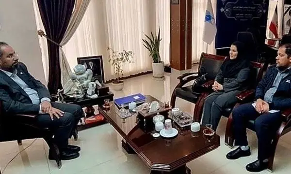 توسعه همکاری میان بیمه دی  و دانشگاه آزاد اسلامی قزوین