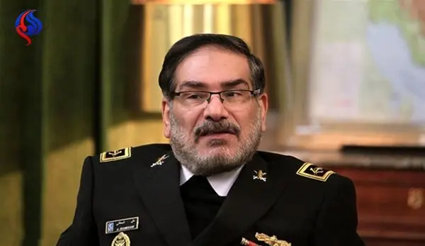 سیاستمدار مشهور کشورمان در مترو بدون بادیگارد+عکس
