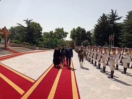 استقبال رسمی رئیسی از رئیس جمهور ونزوئلا