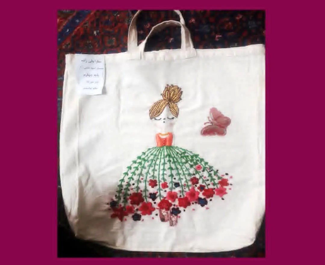  مشارکت شهروندان منطقه ۱۹ در مسابقه طراحی و دوخت کیسه خرید پارچه ای

