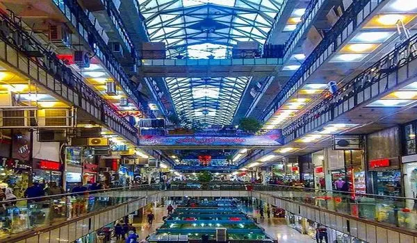 استقبال کسبه بازار تهران از فیبرنوری مخابرات