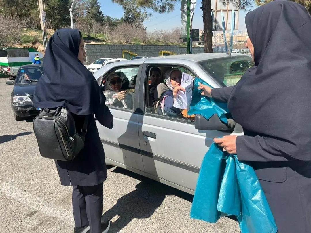 جمع آوری ۱۲۰۰ کیلوگرم پسماند خشک از بوستان جنگلی سرخه‌حصار