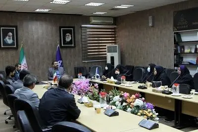 برگزاری نشست اکران آثار برگزیده جشنواره مردمی عمار در مدارس صنعت نفت

