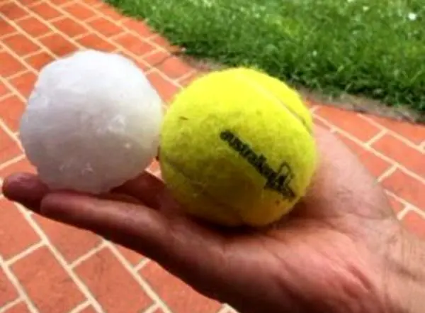 بارش تگرگ‌ به بزرگی توپ تنیس در سیدنی + عکس