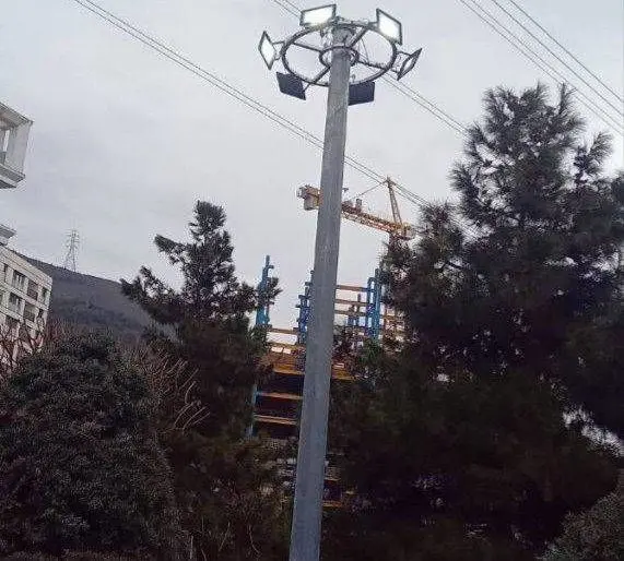  بوستان های شرق منطقه با برج های نوری روشن شد

