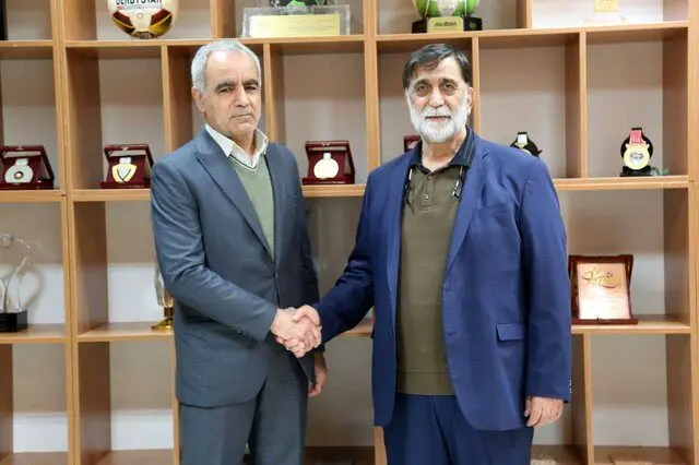 استقلال، پیروز نبرد با سازمان لیگ بر سر تبلیغات محیطی