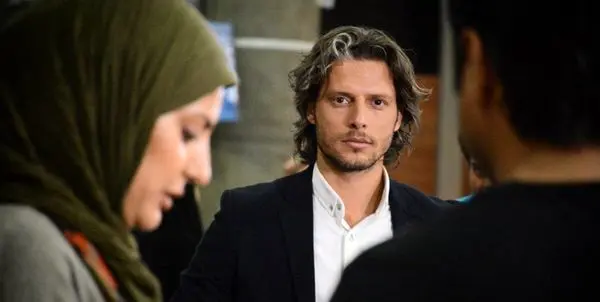 مهاجم پرسپولیسی مجری میشود