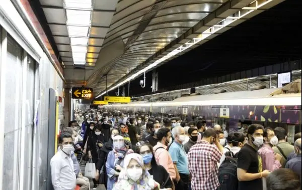 آغاز واکسیناسیون کارکنان شهر زیر زمینی