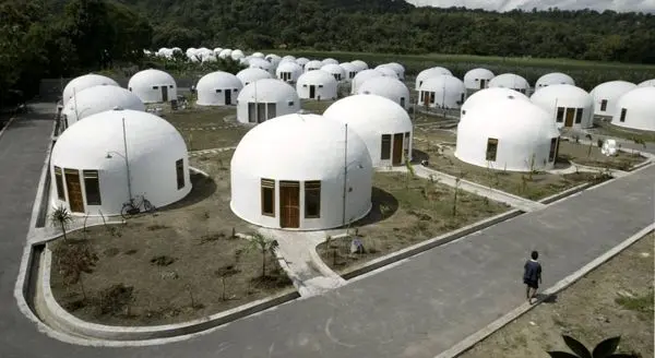 خانه‌هایی که فقط 80 کیلو وزن دارند! +عکس